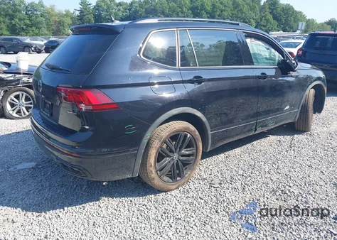 2022 Volkswagen Tiguan 2.0T Se R-Line Black z USA, uszkodzony, nr VIN 3VV8B7AX3NM122441